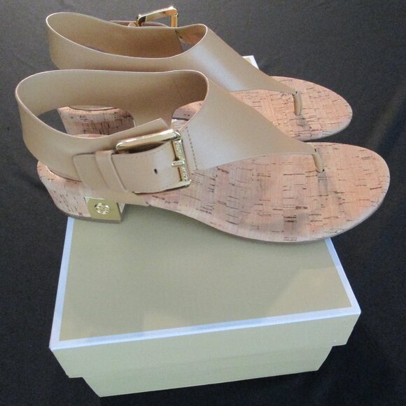 Michael Kors Leather London Thong Ladies size 7.5 NWT - Picture 2 of 16